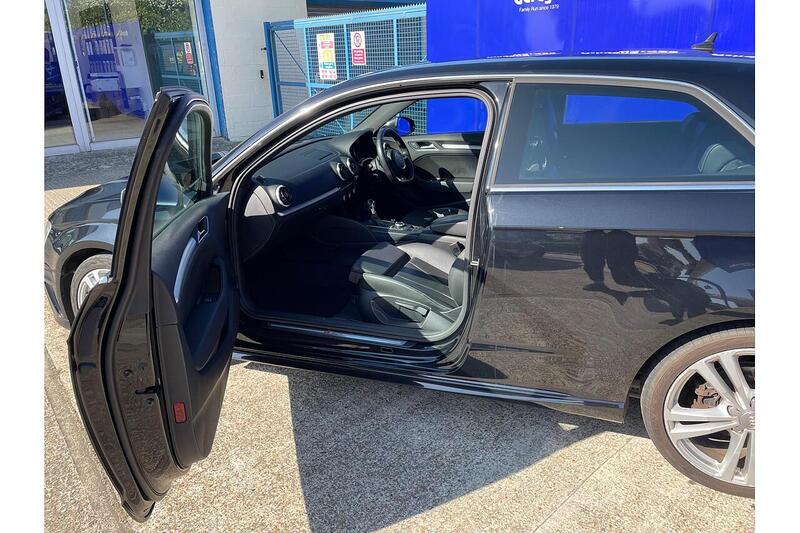 Audi A3 A3 1.8 TFSI S line S Tronic Euro 5 (s/s) 3dr - U7167