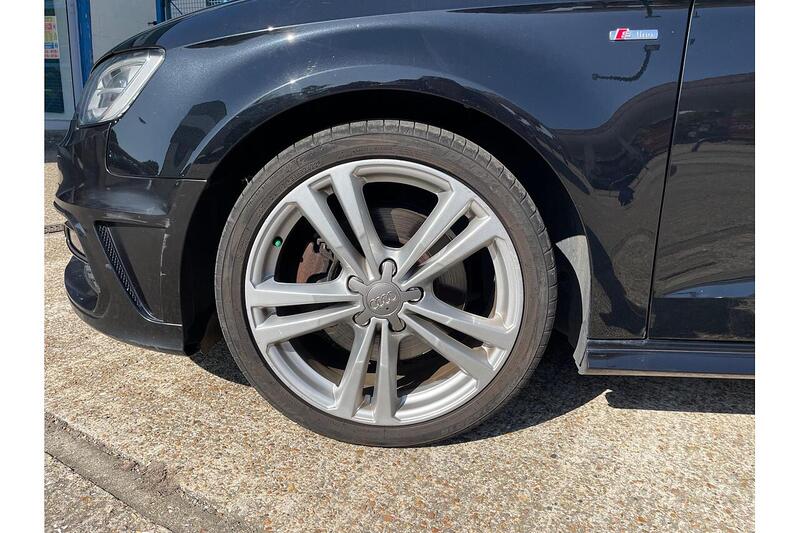 Audi A3 A3 1.8 TFSI S line S Tronic Euro 5 (s/s) 3dr - U7167