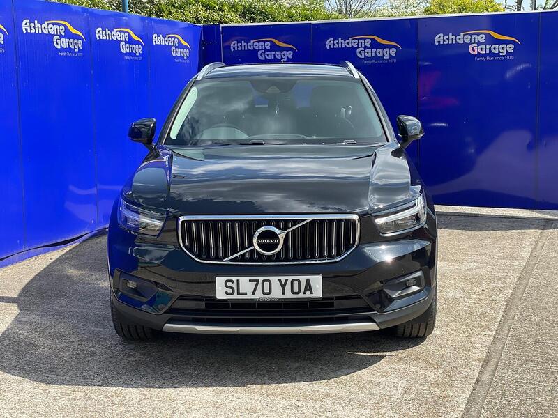 Volvo XC40 2.0 B4 MHEV Inscription SUV 5dr Petrol Hybrid Auto AWD Euro 6 (s/s) (197 ps) - U7174