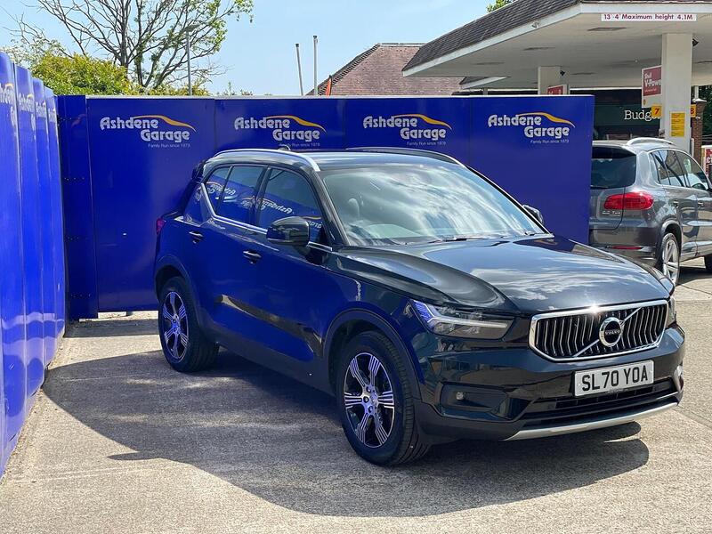 Volvo XC40 2.0 B4 MHEV Inscription SUV 5dr Petrol Hybrid Auto AWD Euro 6 (s/s) (197 ps) - U7174