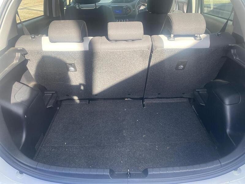 Toyota Yaris 1.5 VVT-i Icon Tech Hatchback 5dr Petrol CVT Euro 6 (111 ps) - U7191