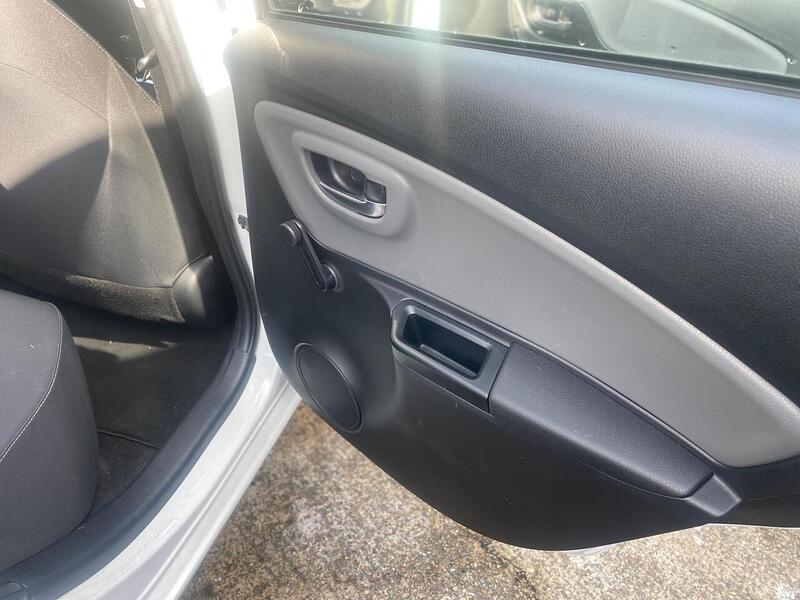 Toyota Yaris 1.5 VVT-i Icon Tech Hatchback 5dr Petrol CVT Euro 6 (111 ps) - U7191