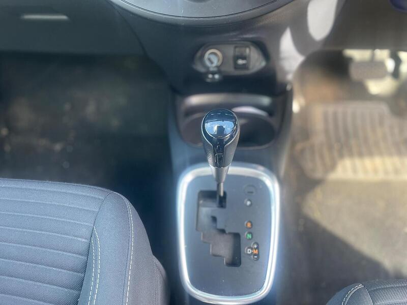 Toyota Yaris 1.5 VVT-i Icon Tech Hatchback 5dr Petrol CVT Euro 6 (111 ps) - U7191