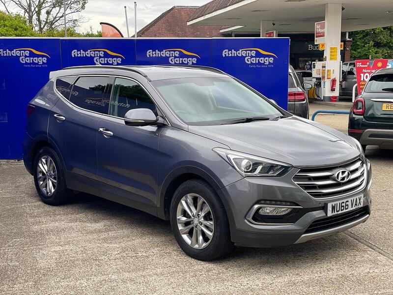 Hyundai Santa Fe 2.2 CRDi Blue Drive Premium SUV 5dr Diesel Manual 4WD Euro 6 (s/s) (200 ps) - U7195