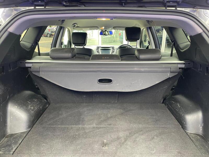 Hyundai Santa Fe 2.2 CRDi Blue Drive Premium SUV 5dr Diesel Manual 4WD Euro 6 (s/s) (200 ps) - U7195