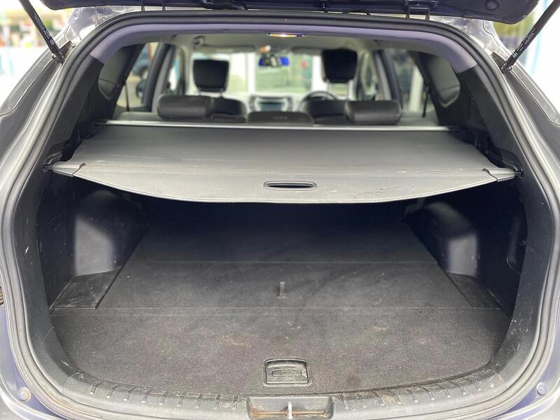 Hyundai Santa Fe 2.2 CRDi Blue Drive Premium SUV 5dr Diesel Manual 4WD Euro 6 (s/s) (200 ps) - U7195