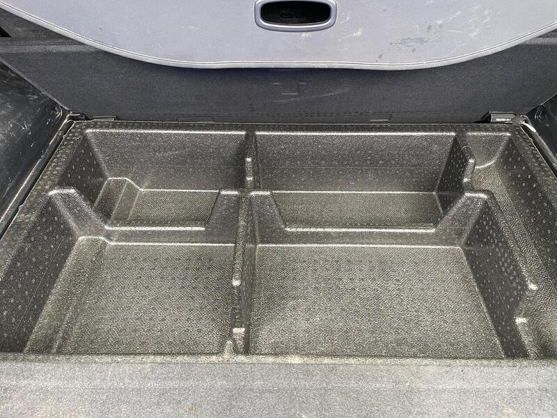 Hyundai Santa Fe 2.2 CRDi Blue Drive Premium SUV 5dr Diesel Manual 4WD Euro 6 (s/s) (200 ps) - U7195