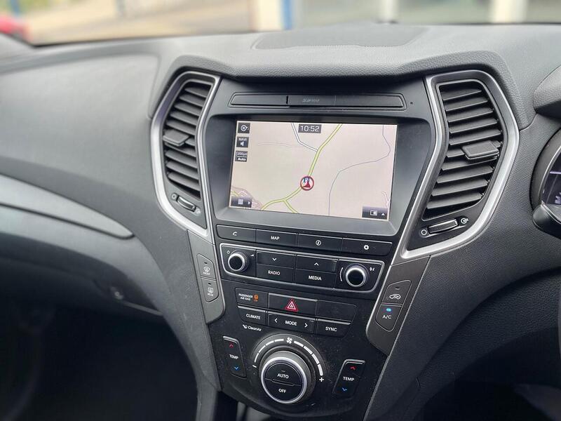 Hyundai Santa Fe 2.2 CRDi Blue Drive Premium SUV 5dr Diesel Manual 4WD Euro 6 (s/s) (200 ps) - U7195