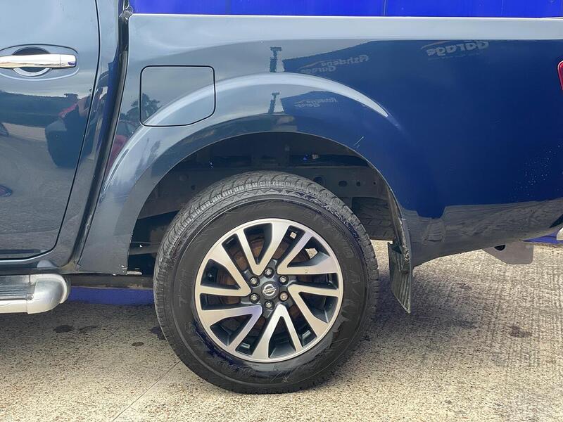 Nissan Navara 2.3 dCi Tekna Pickup Double Cab 4dr Diesel Auto 4WD Euro 6 (190 ps) - U7198