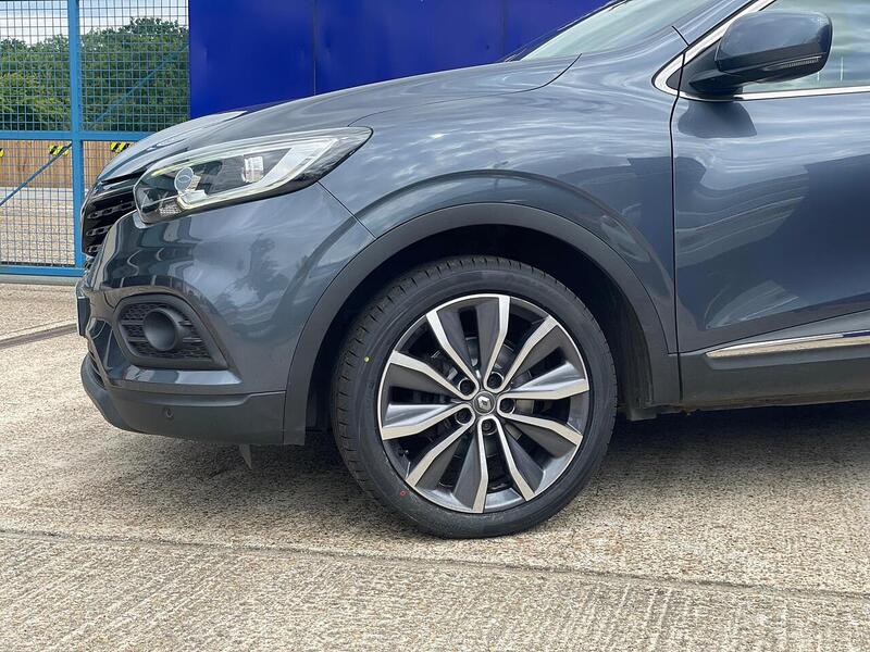 Renault Kadjar 1.3 TCe Iconic SUV 5dr Petrol Manual Euro 6 (s/s) (140 ps) - U7213