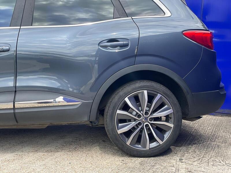 Renault Kadjar 1.3 TCe Iconic SUV 5dr Petrol Manual Euro 6 (s/s) (140 ps) - U7213