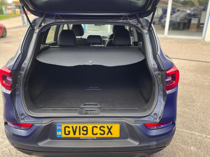 Renault Kadjar 1.3 TCe Iconic SUV 5dr Petrol Manual Euro 6 (s/s) (140 ps) - U7213