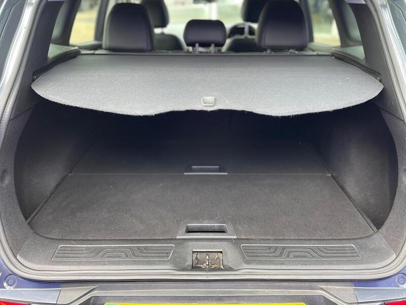 Renault Kadjar 1.3 TCe Iconic SUV 5dr Petrol Manual Euro 6 (s/s) (140 ps) - U7213