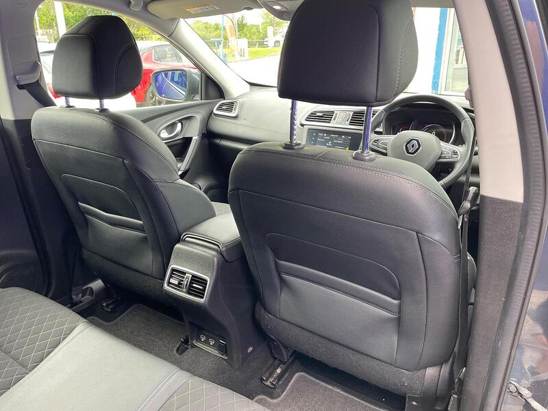 Renault Kadjar 1.3 TCe Iconic SUV 5dr Petrol Manual Euro 6 (s/s) (140 ps) - U7213