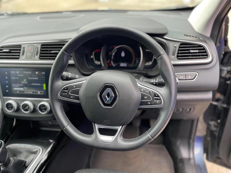 Renault Kadjar 1.3 TCe Iconic SUV 5dr Petrol Manual Euro 6 (s/s) (140 ps) - U7213