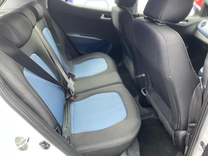 Hyundai i10 1.2 Premium Auto Euro 6 5dr - U7220