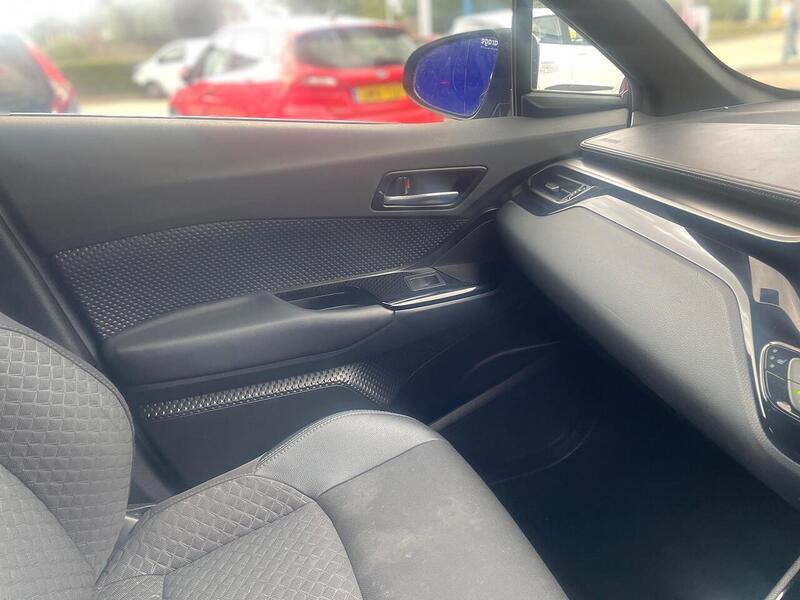 Toyota C-HR 1.8 VVT-h GPF Design SUV 5dr Petrol Hybrid CVT Euro 6 (s/s) (122 ps) - U7226