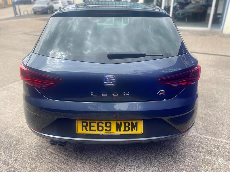 SEAT Leon 1.5 TSI EVO FR Black Edition Hatchback 5dr Petrol Manual Euro 6 (s/s) (150 ps) - U7229