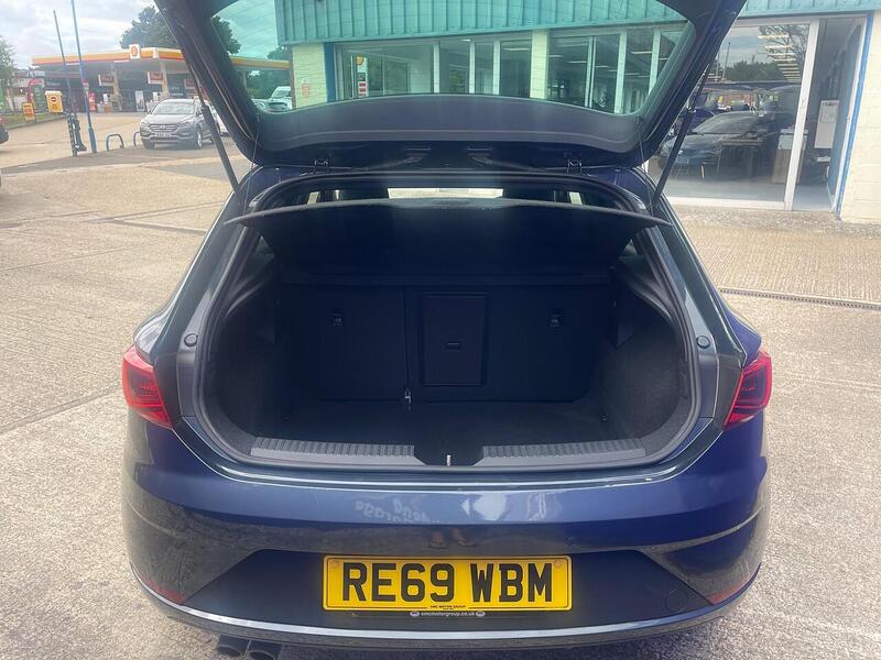 SEAT Leon 1.5 TSI EVO FR Black Edition Hatchback 5dr Petrol Manual Euro 6 (s/s) (150 ps) - U7229