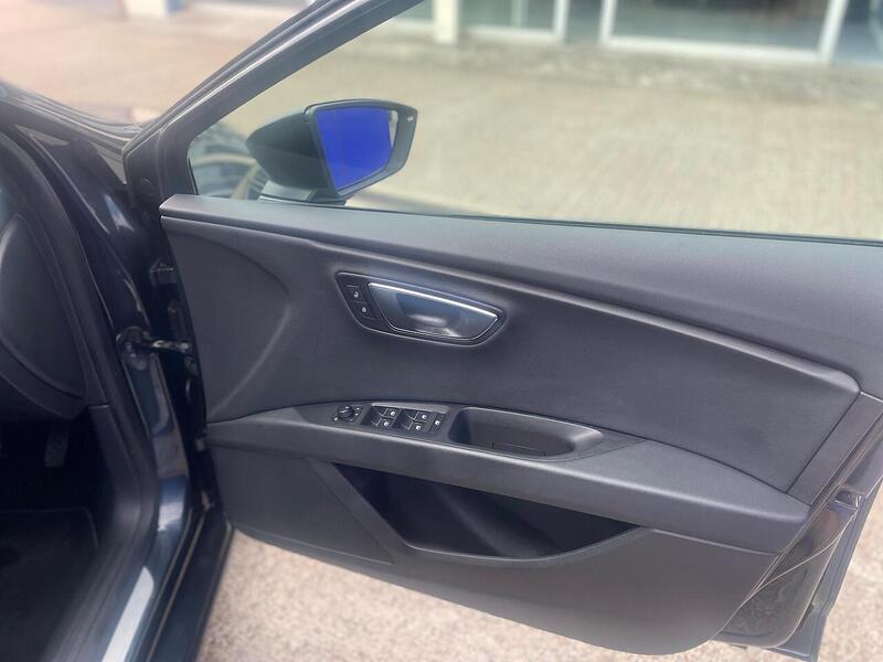 SEAT Leon 1.5 TSI EVO FR Black Edition Hatchback 5dr Petrol Manual Euro 6 (s/s) (150 ps) - U7229