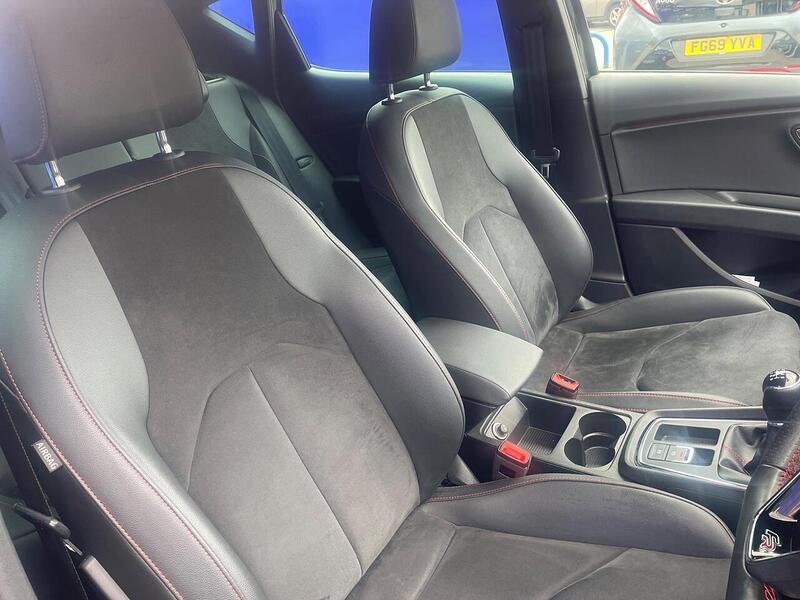 SEAT Leon 1.5 TSI EVO FR Black Edition Hatchback 5dr Petrol Manual Euro 6 (s/s) (150 ps) - U7229