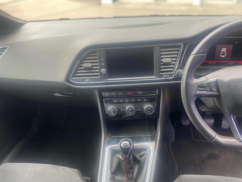 SEAT Leon 1.5 TSI EVO FR Black Edition Hatchback 5dr Petrol Manual Euro 6 (s/s) (150 ps) - U7229