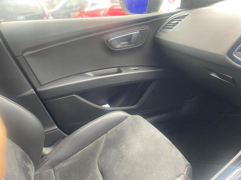 SEAT Leon 1.5 TSI EVO FR Black Edition Hatchback 5dr Petrol Manual Euro 6 (s/s) (150 ps) - U7229