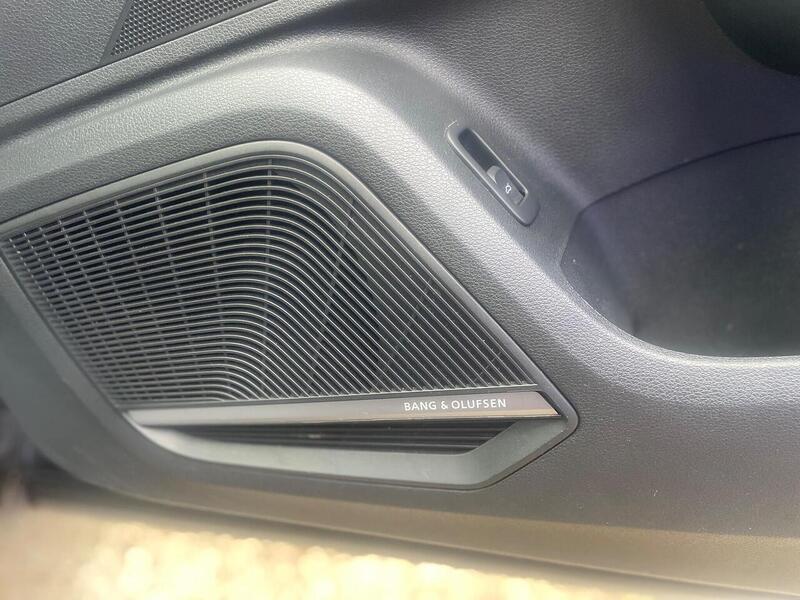 Audi Q2 1.5 TFSI CoD 35 S line SUV 5dr Petrol Manual Euro 6 (s/s) (150 ps) - U7238