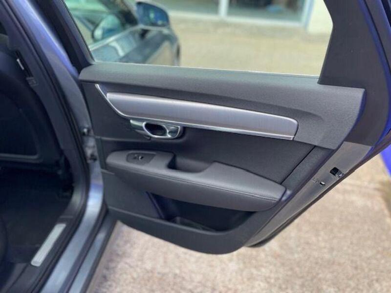 Volvo S90 2.0 T4 Momentum Plus Saloon 4dr Petrol Auto Euro 6 (s/s) (190 ps) - U7239