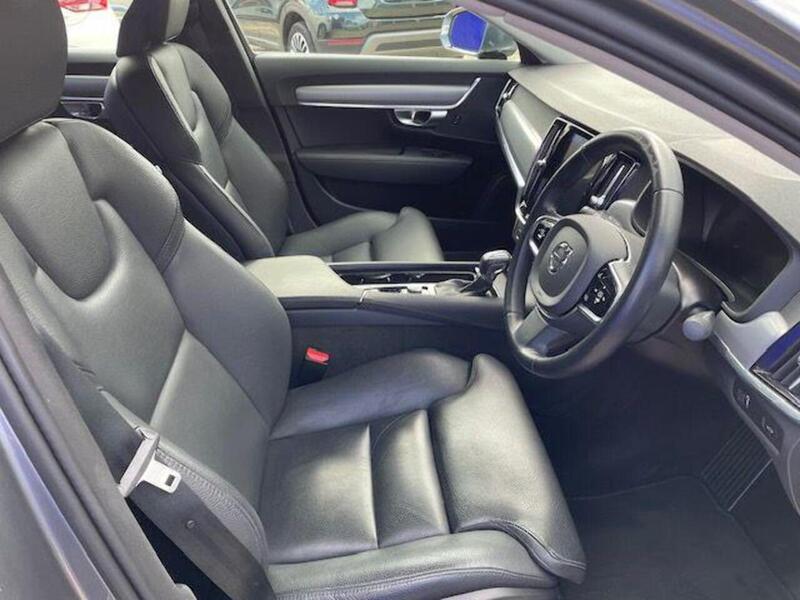 Volvo S90 2.0 T4 Momentum Plus Saloon 4dr Petrol Auto Euro 6 (s/s) (190 ps) - U7239