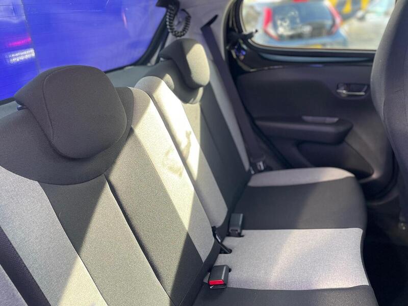 Citroen C1 1.2 PureTech Flair Edition Hatchback 5dr Petrol Manual Euro 6 (82 ps) - U7241