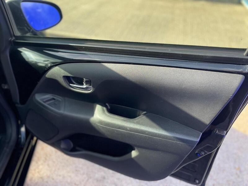 Citroen C1 1.2 PureTech Flair Edition Hatchback 5dr Petrol Manual Euro 6 (82 ps) - U7241