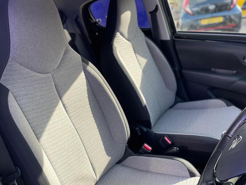 Citroen C1 1.2 PureTech Flair Edition Hatchback 5dr Petrol Manual Euro 6 (82 ps) - U7241