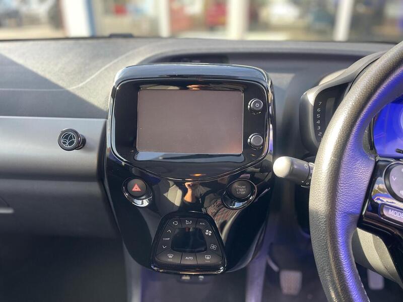 Citroen C1 1.2 PureTech Flair Edition Hatchback 5dr Petrol Manual Euro 6 (82 ps) - U7241