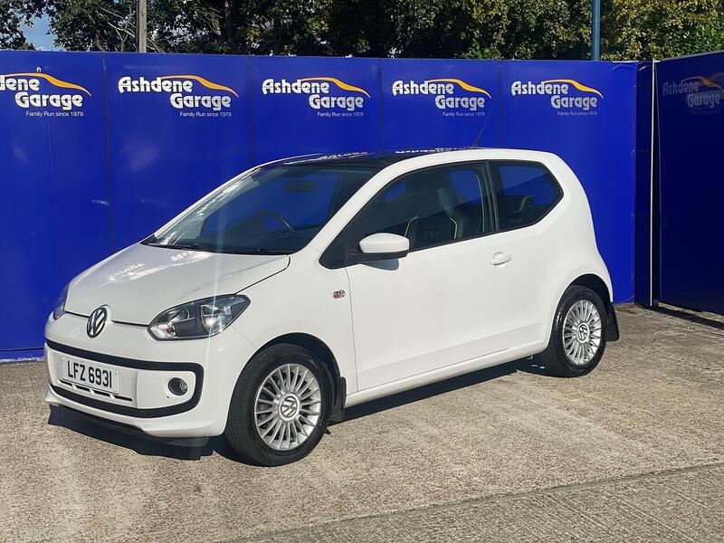Volkswagen up! 1.0 High up! Hatchback 3dr Petrol Manual Euro 5 (75 ps) - U7243