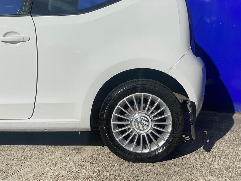 Volkswagen up! 1.0 High up! Hatchback 3dr Petrol Manual Euro 5 (75 ps) - U7243