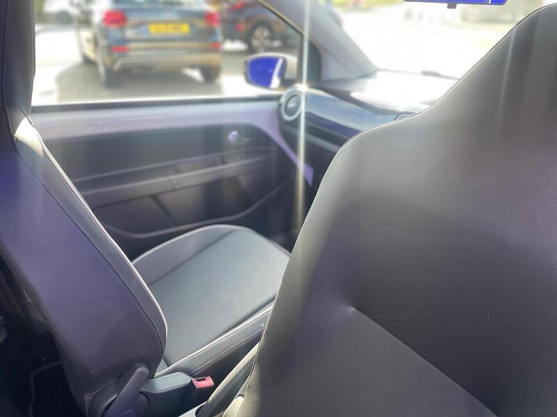 Volkswagen up! 1.0 High up! Hatchback 3dr Petrol Manual Euro 5 (75 ps) - U7243