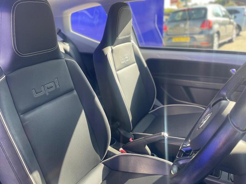 Volkswagen up! 1.0 High up! Hatchback 3dr Petrol Manual Euro 5 (75 ps) - U7243