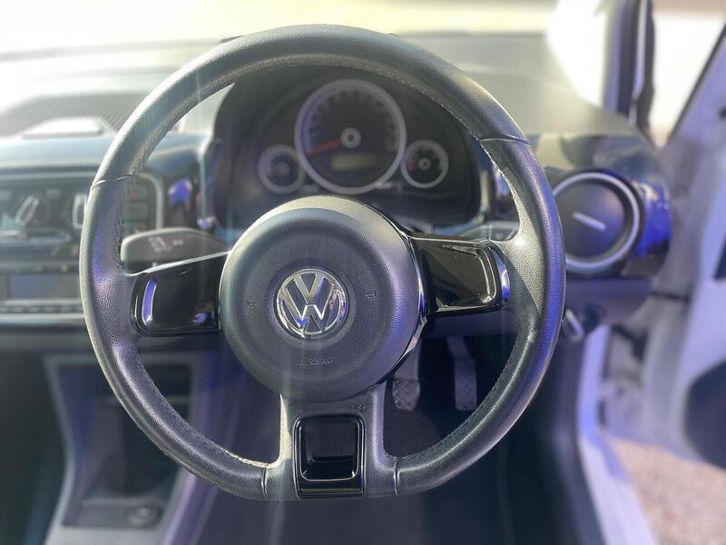 Volkswagen up! 1.0 High up! Hatchback 3dr Petrol Manual Euro 5 (75 ps) - U7243