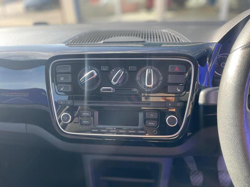 Volkswagen up! 1.0 High up! Hatchback 3dr Petrol Manual Euro 5 (75 ps) - U7243