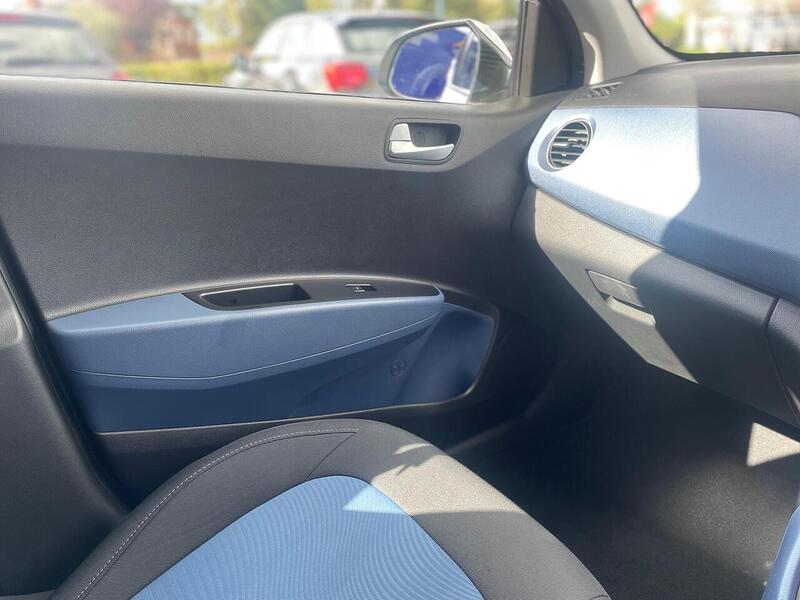 Hyundai i10 1.2 Premium Hatchback 5dr Petrol Auto Euro 6 (87 ps) - U7244