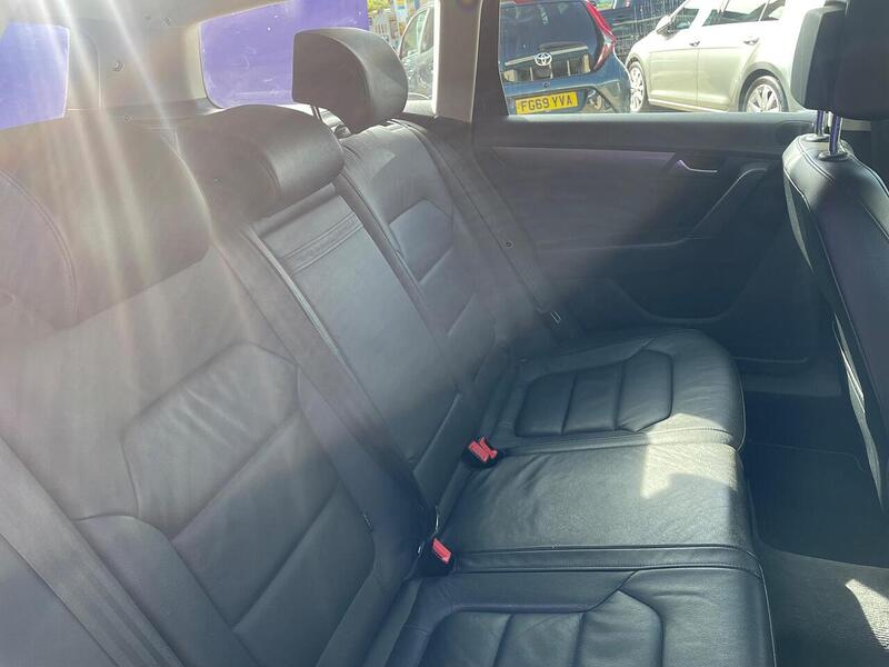 Volkswagen Passat 2.0 TDI BlueMotion Tech Executive Estate 5dr Diesel Manual Euro 5 (s/s) (140 ps) - U7250