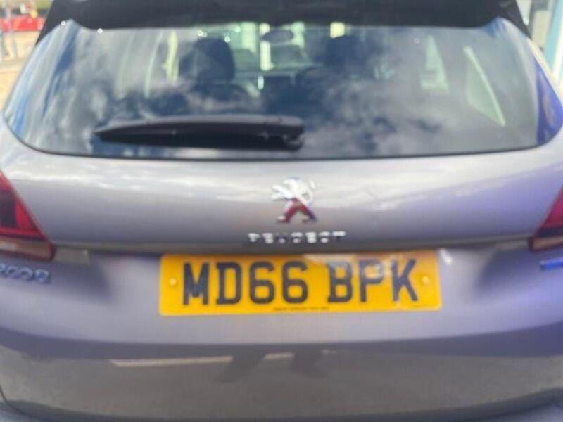 Peugeot 2008 1.2 PureTech Allure SUV 5dr Petrol Manual Euro 6 (82 ps) - U7254