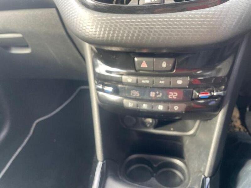 Peugeot 2008 1.2 PureTech Allure SUV 5dr Petrol Manual Euro 6 (82 ps) - U7254