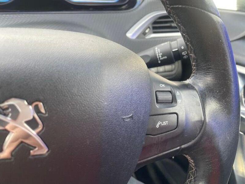 Peugeot 2008 1.2 PureTech Allure SUV 5dr Petrol Manual Euro 6 (82 ps) - U7254