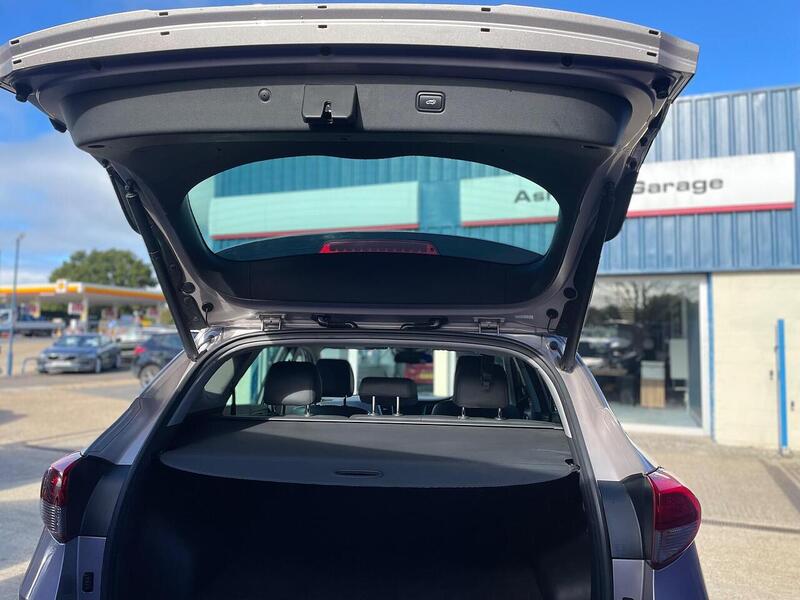 Hyundai TUCSON 2.0 CRDi Premium SE SUV 5dr Diesel Auto 4WD Euro 6 (185 ps) - U7256