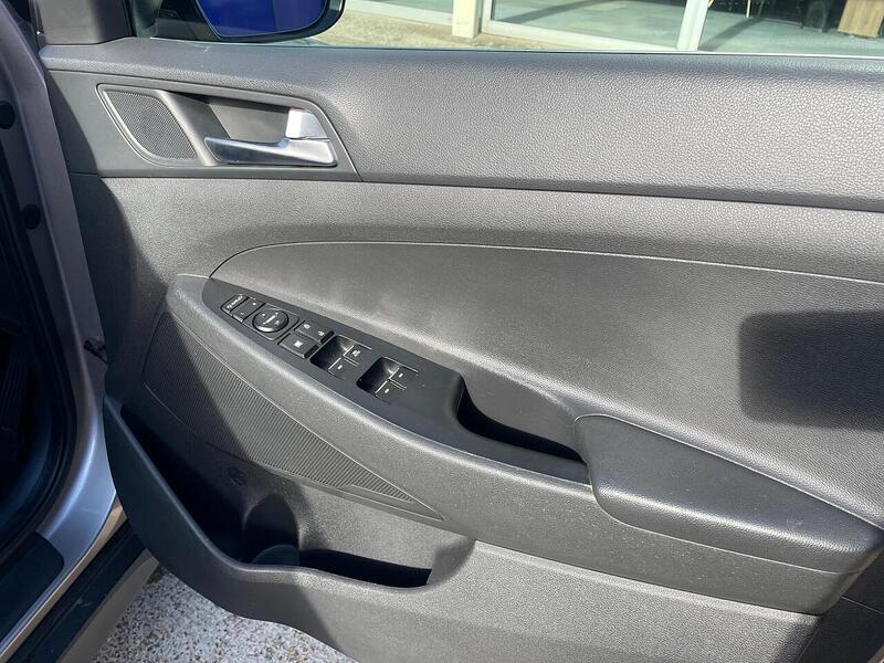 Hyundai TUCSON 2.0 CRDi Premium SE SUV 5dr Diesel Auto 4WD Euro 6 (185 ps) - U7256