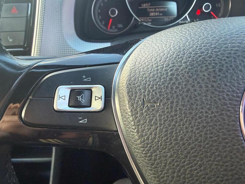 Volkswagen up! 1.0 High up! Hatchback 5dr Petrol Manual Euro 6 (75 ps) - U7262