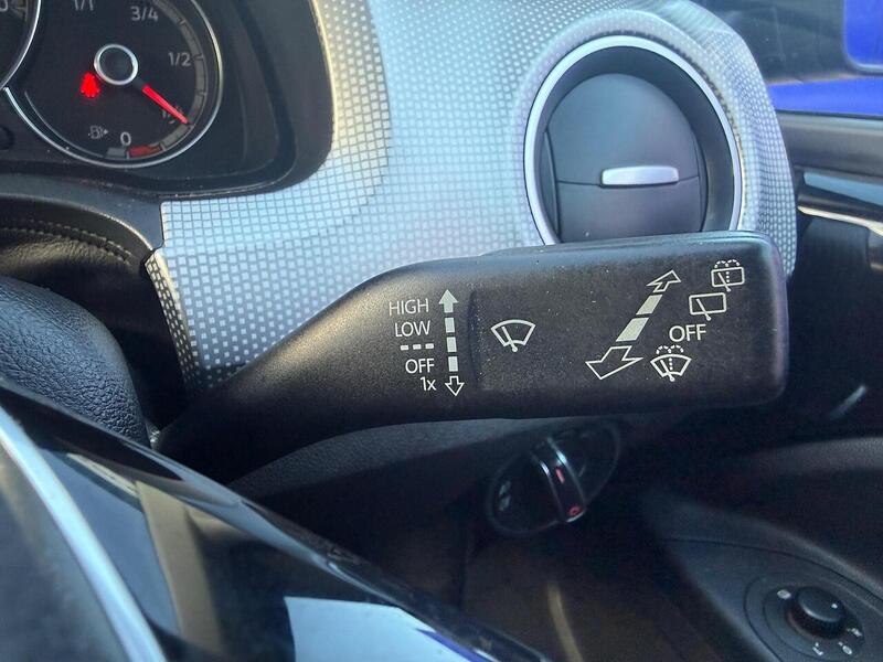 Volkswagen up! 1.0 High up! Hatchback 5dr Petrol Manual Euro 6 (75 ps) - U7262