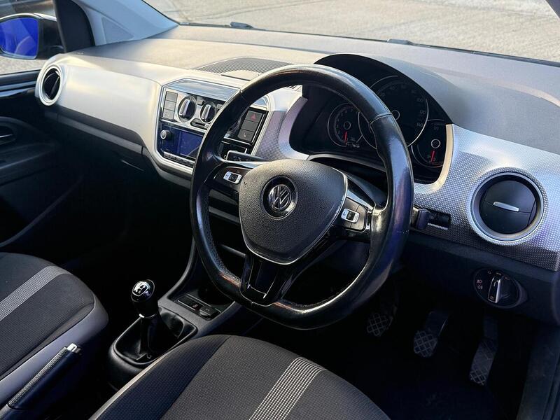 Volkswagen up! 1.0 High up! Hatchback 5dr Petrol Manual Euro 6 (75 ps) - U7262